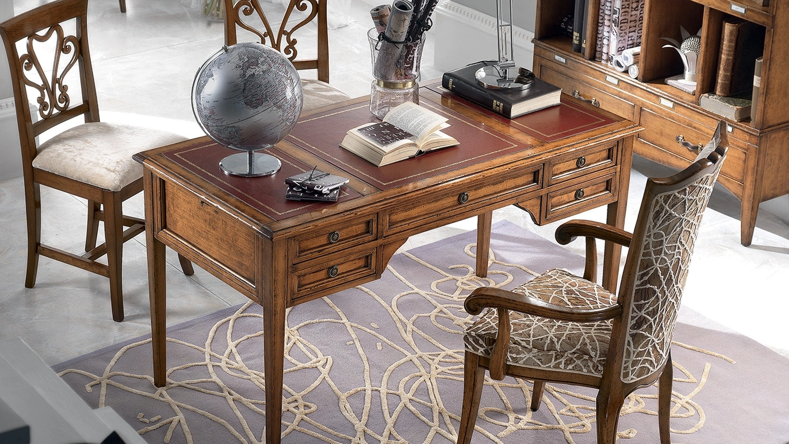 Scrittoio classico in legno H6112 di Giannone Arredi