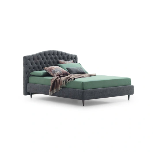 Letto classico Renoir in pelle trapuntata di Le Comfort