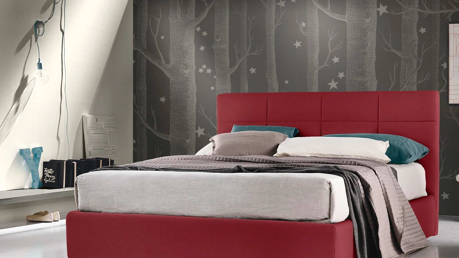 Letto Sole in ecopelle con box contenitore di Susan imbottiti