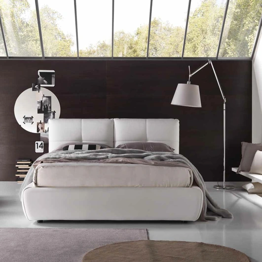 Letto Tosca in ecopelle di Susan imbottiti