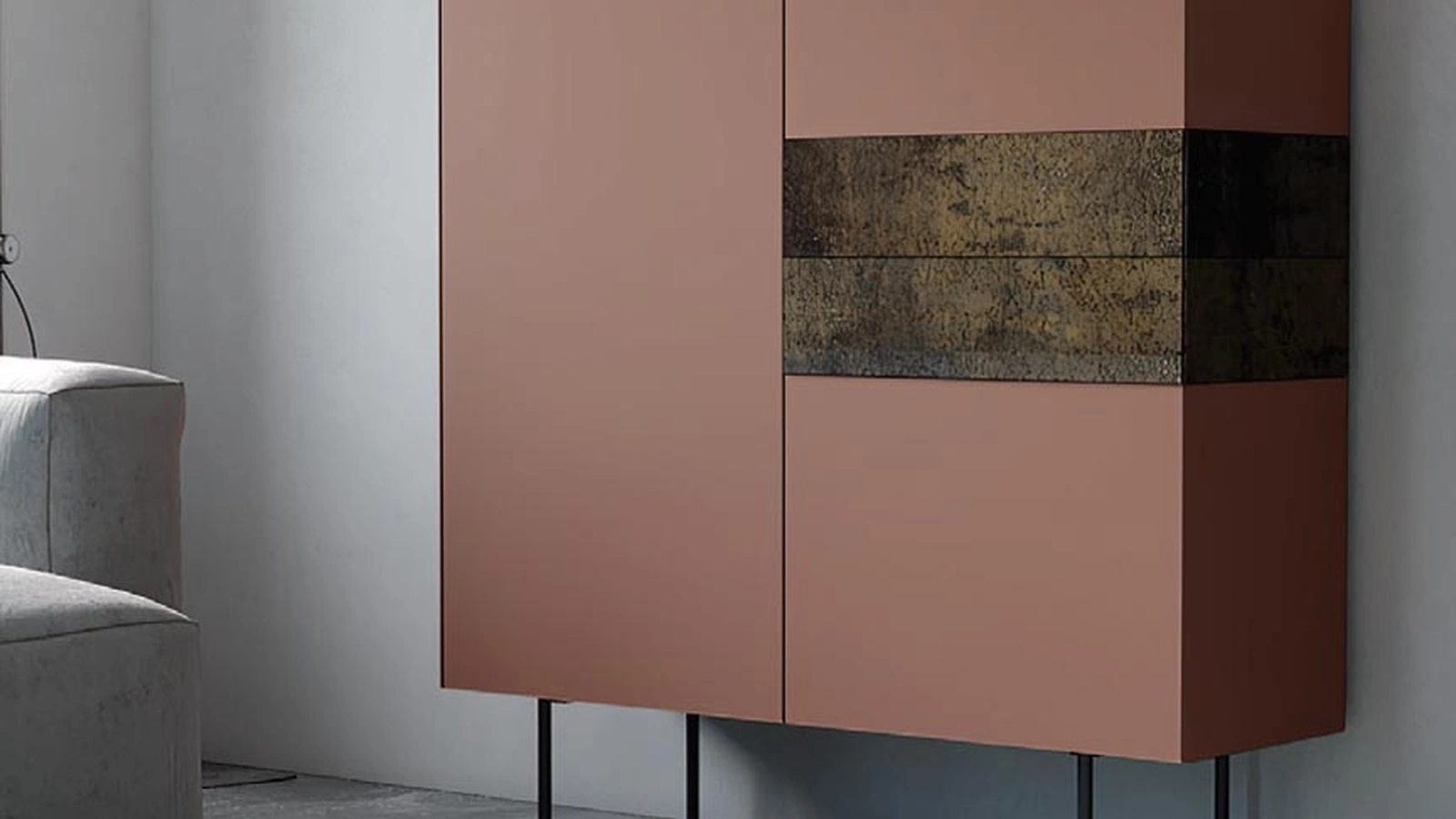 Madia in vetro laccato opaco e Corten Titolo 105 di Artigianmobili