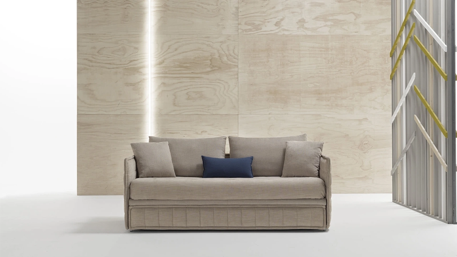 Divano con letto estraibile color corda con braccioli sottili Jolie di Dienne Salotti